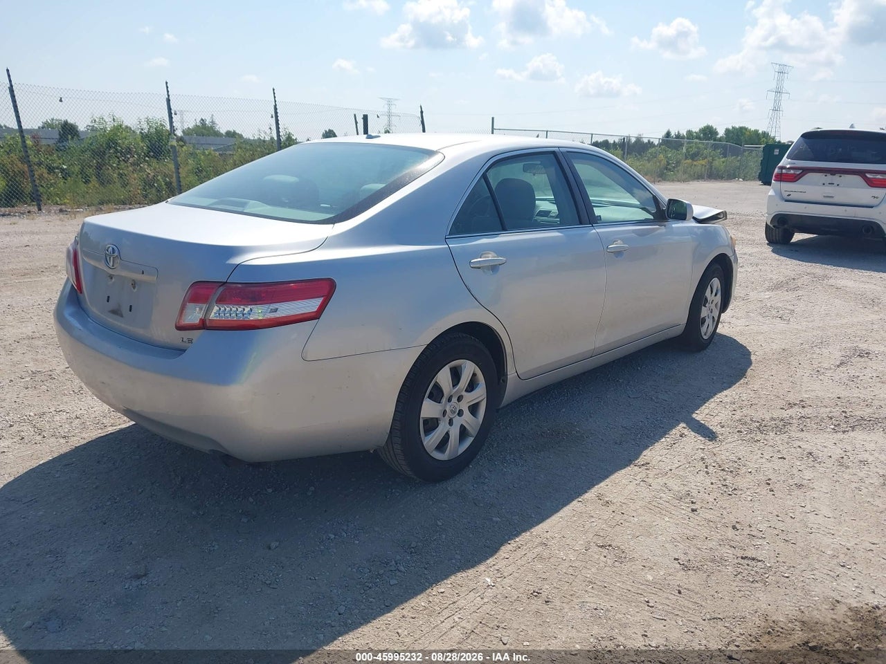 2011 TOYOTA CAMRY LE · 4/11