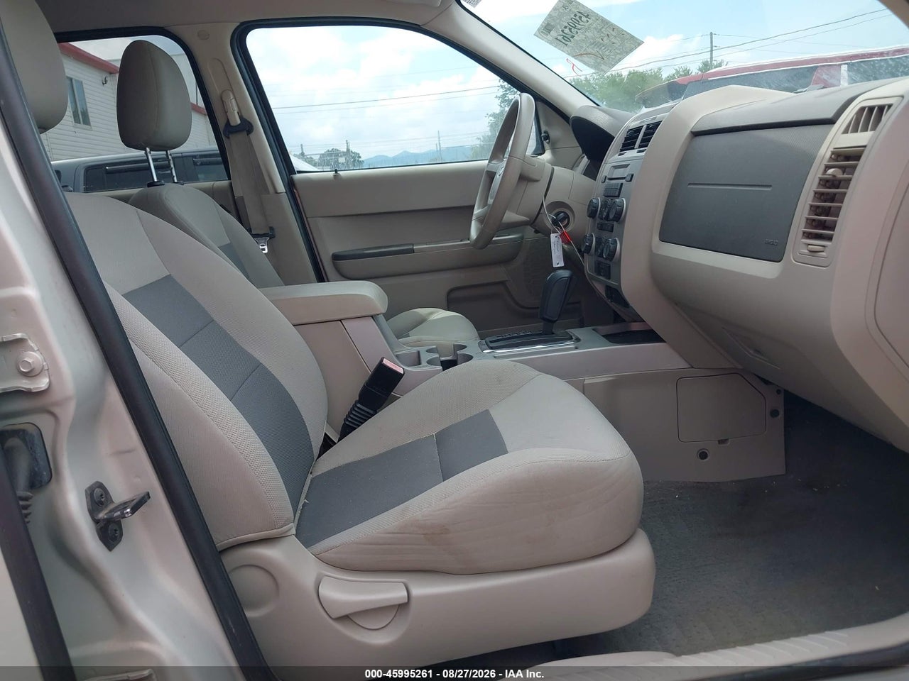 2008 FORD ESCAPE XLT · 5/11