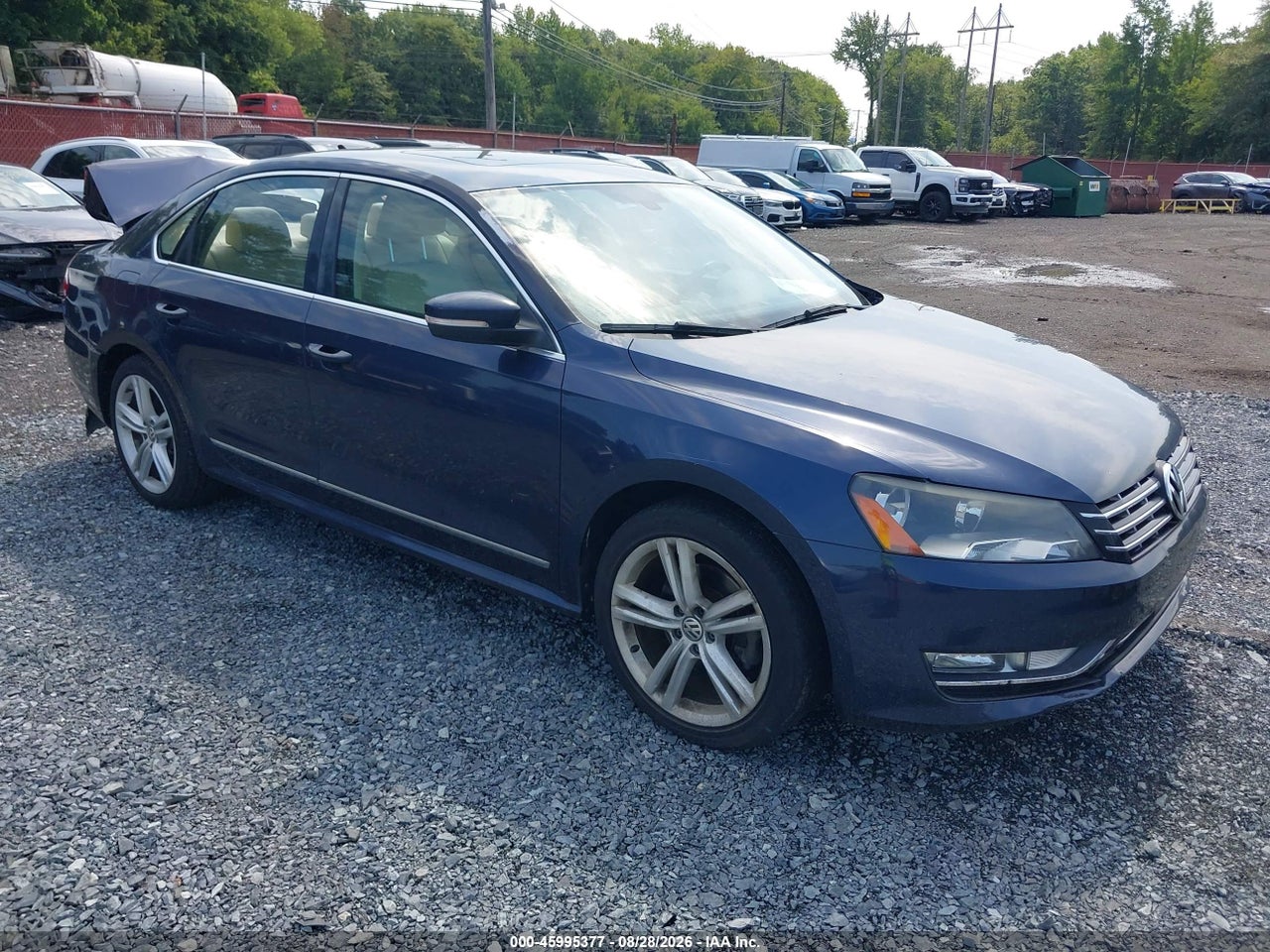 2013 VOLKSWAGEN PASSAT 2.0L TDI SE