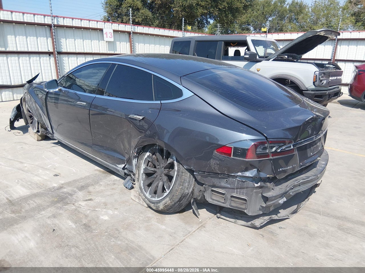 2016 TESLA MODEL S 60D/70D/75D/85D/90D · 3/10
