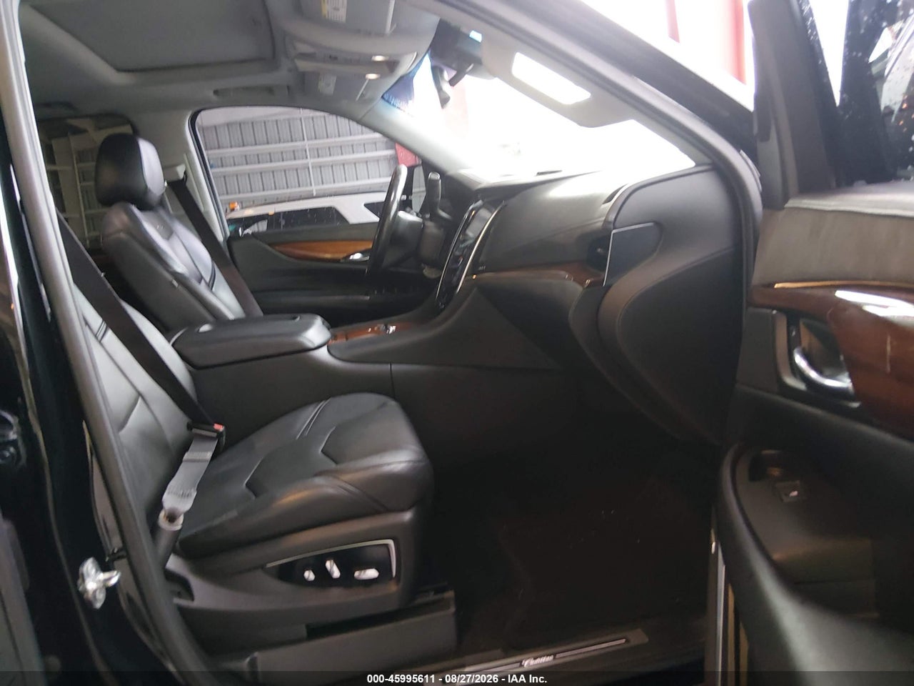2016 CADILLAC ESCALADE ESV LUXURY COLLECTION · 5/11
