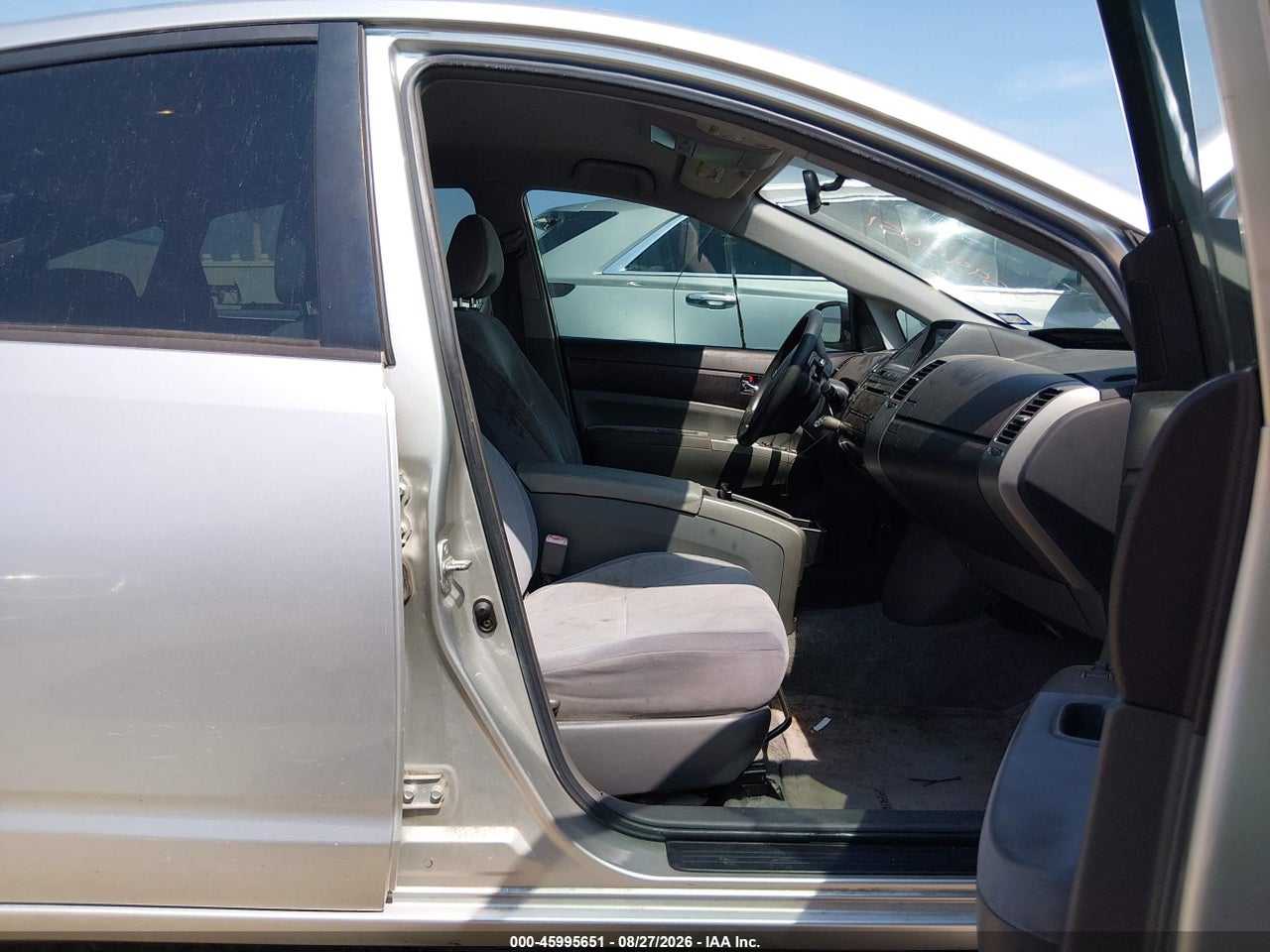2005 TOYOTA PRIUS   · 5/11