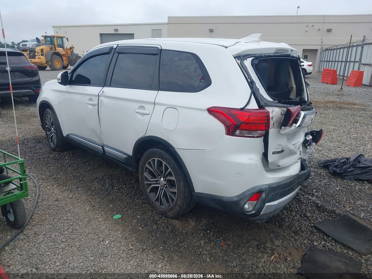 2017 MITSUBISHI OUTLANDER SE/SEL · 3/11