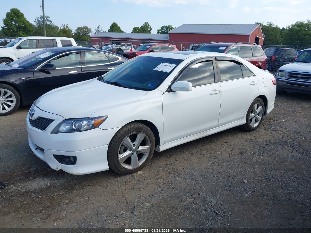 2011 TOYOTA CAMRY SE · 2/11