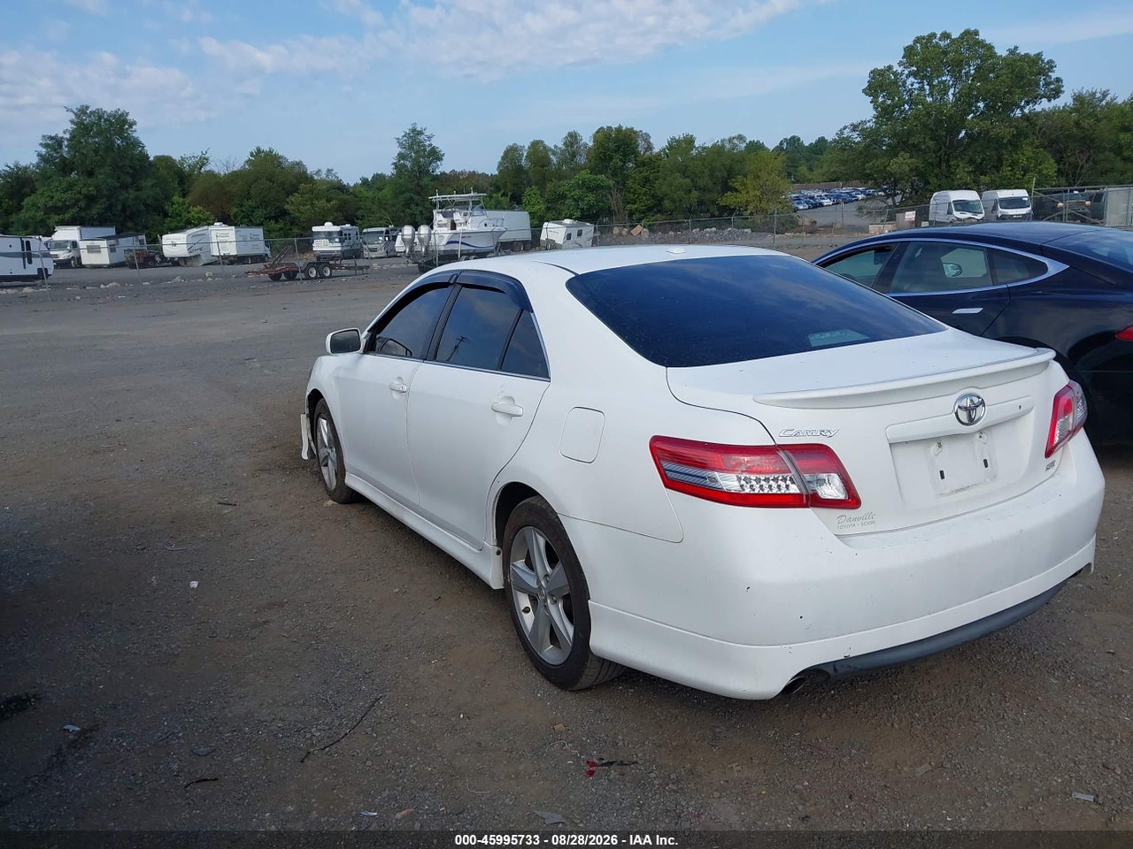2011 TOYOTA CAMRY SE · 3/11