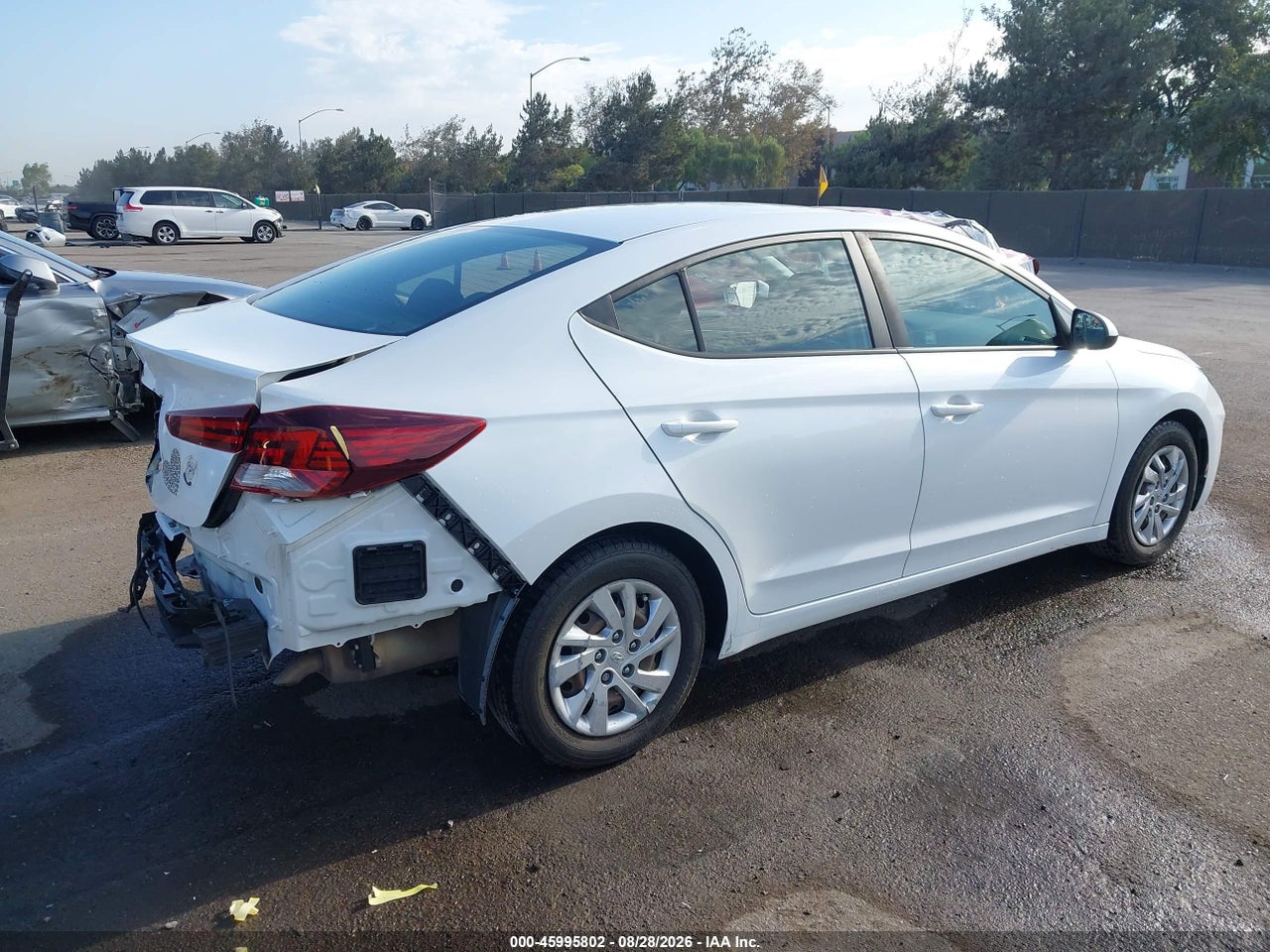 2020 HYUNDAI ELANTRA SE · 4/11