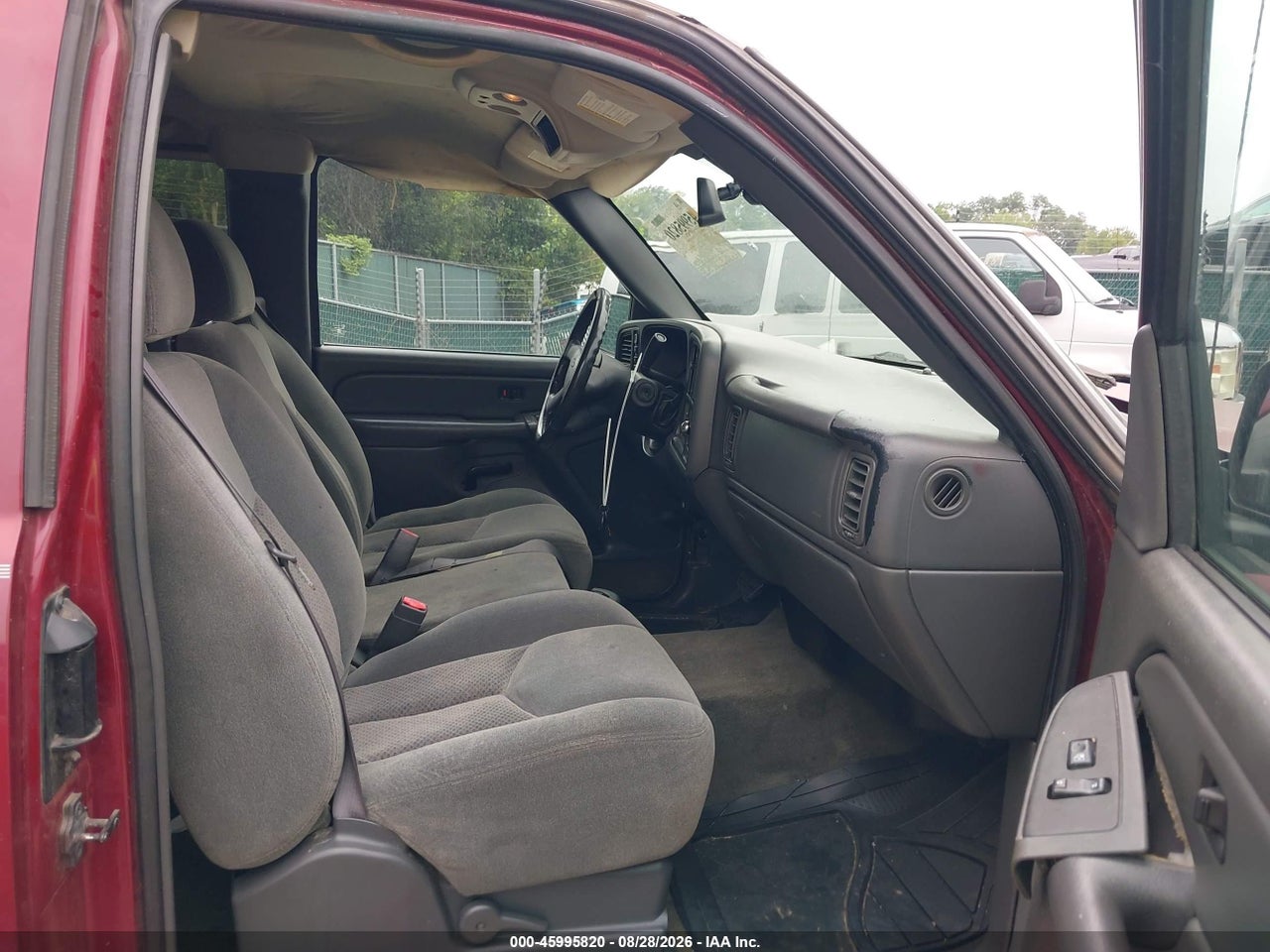 2004 CHEVROLET SILVERADO 1500 LS · 5/11