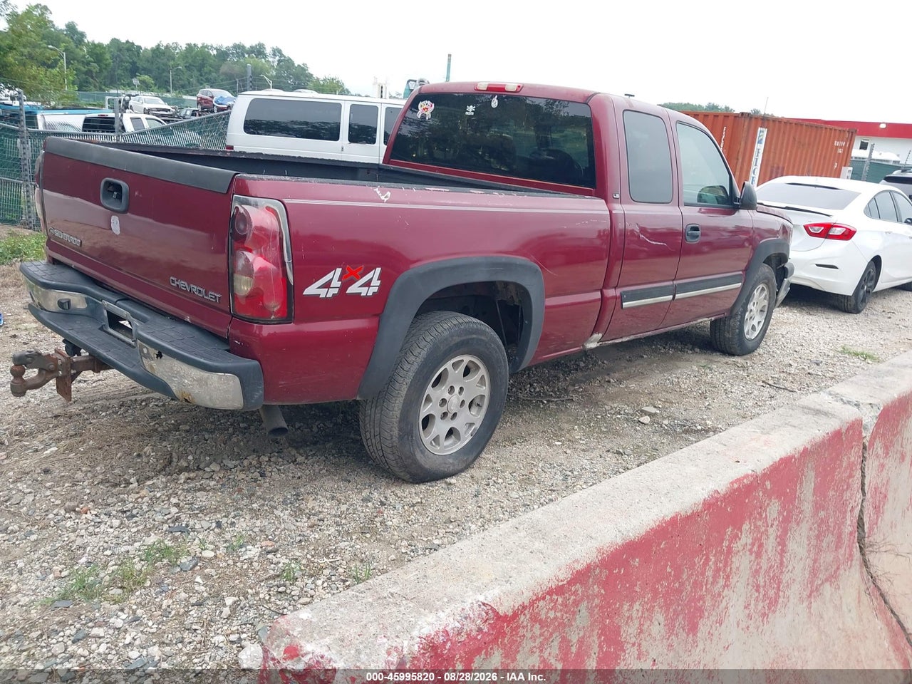 2004 CHEVROLET SILVERADO 1500 LS · 4/11