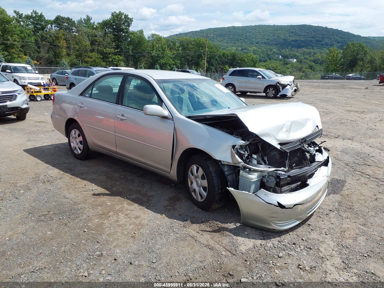 2004 TOYOTA CAMRY LE