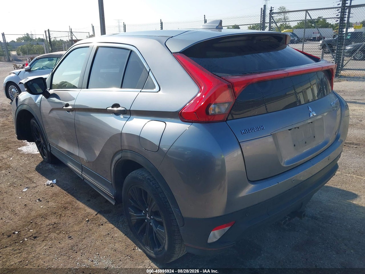 2018 MITSUBISHI ECLIPSE CROSS LE · 3/11