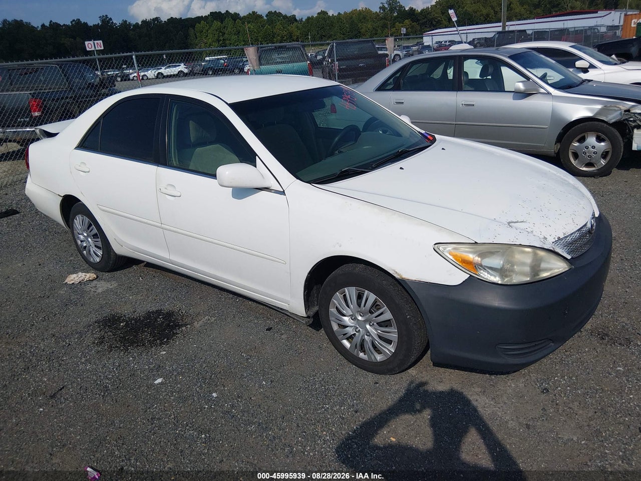 2004 TOYOTA CAMRY LE