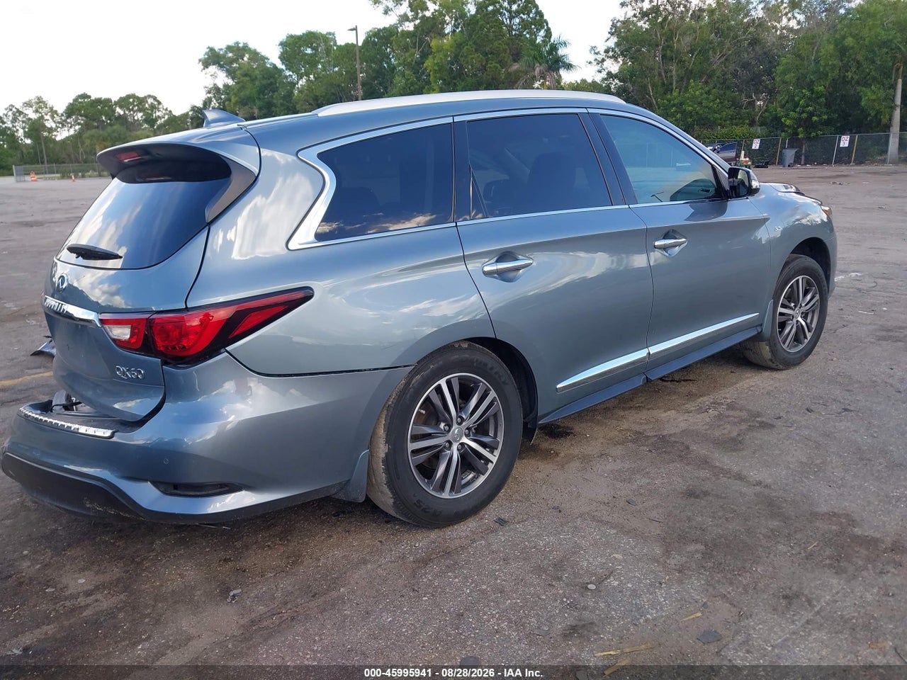 2018 INFINITI QX60   · 4/11