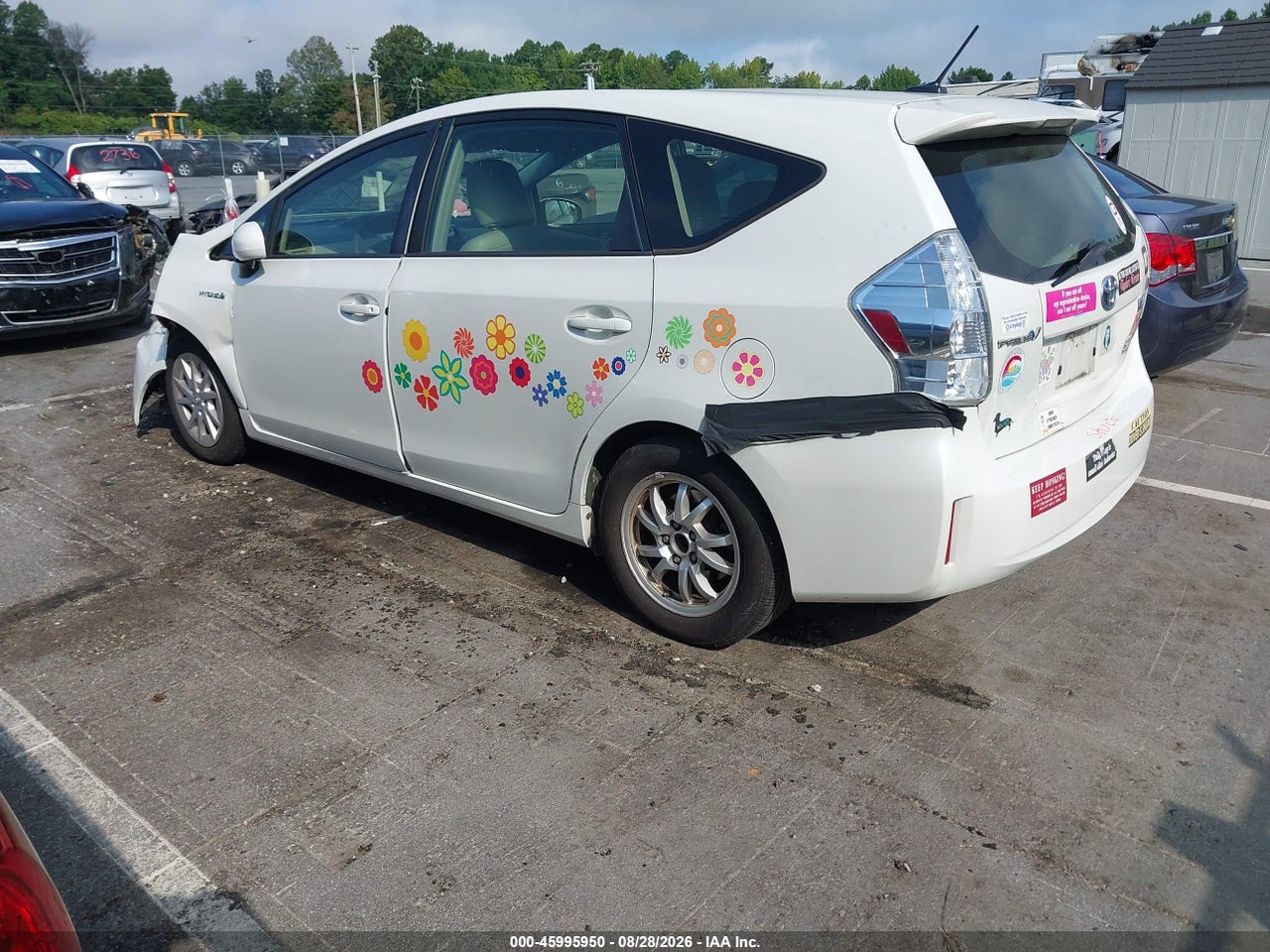 2013 TOYOTA PRIUS V THREE · 3/11
