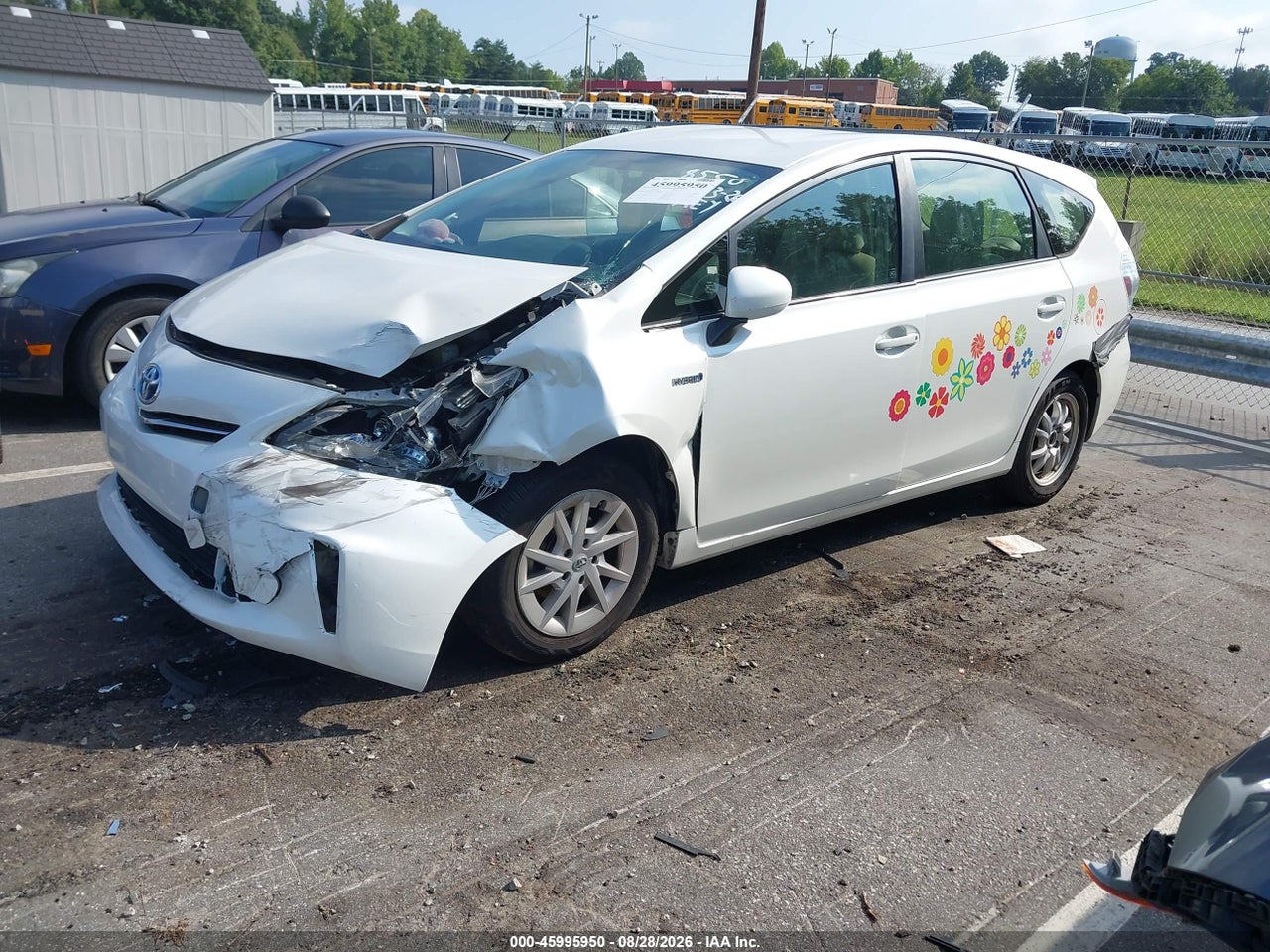 2013 TOYOTA PRIUS V THREE · 2/11