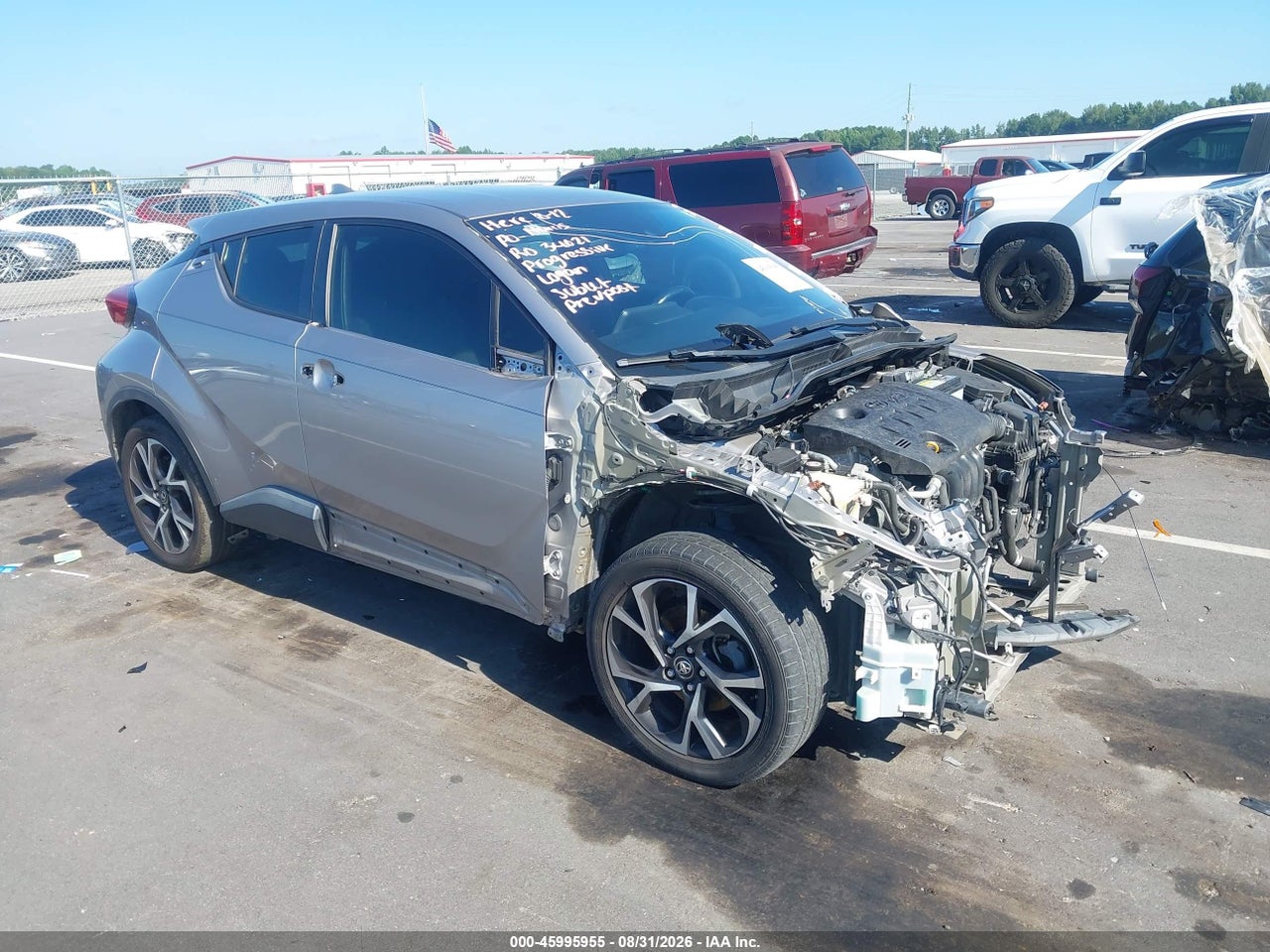 NMTKHMBX6JR****** · 2018 TOYOTA C-HR XLE PREMIUM