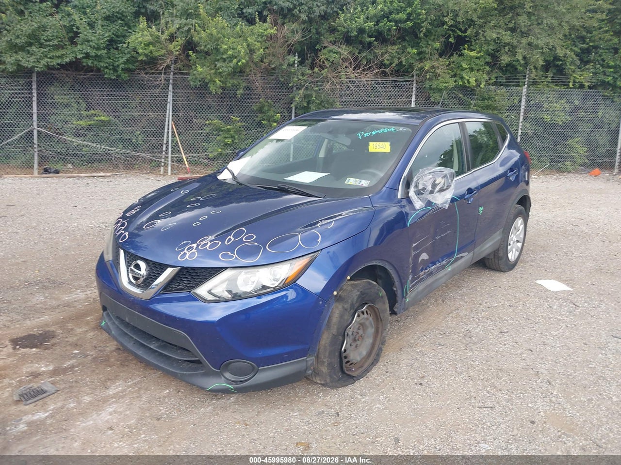 2017 NISSAN ROGUE SPORT S · 2/11