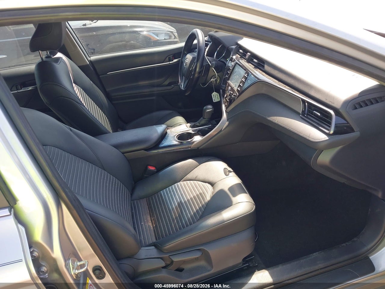 2019 TOYOTA CAMRY SE · 5/11