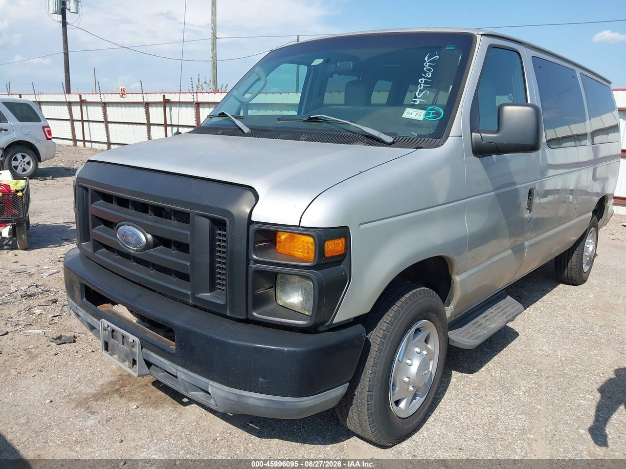 2011 FORD E-350 SUPER DUTY XL · 6/11
