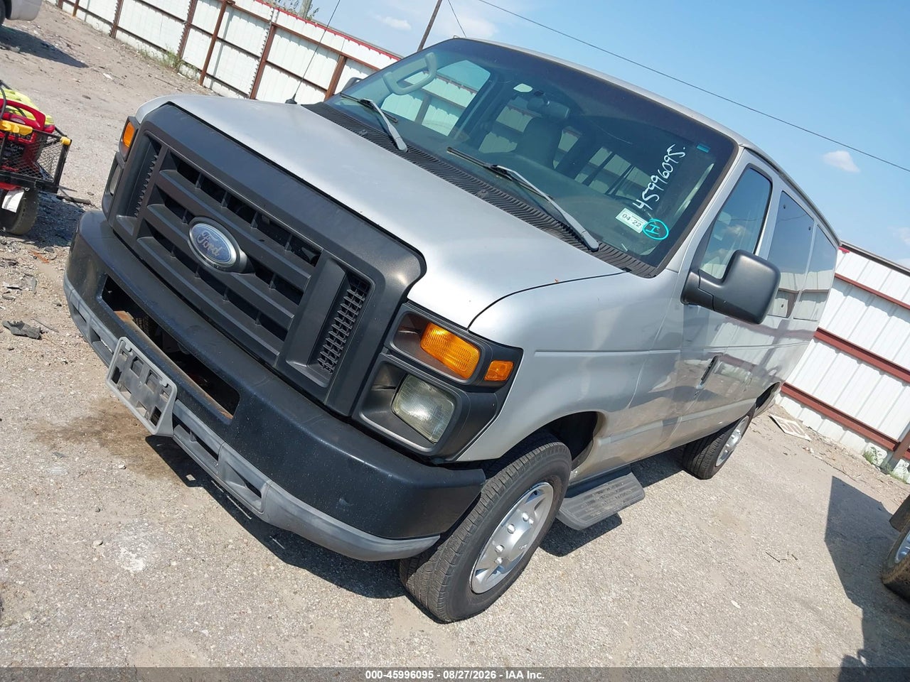 2011 FORD E-350 SUPER DUTY XL · 2/11