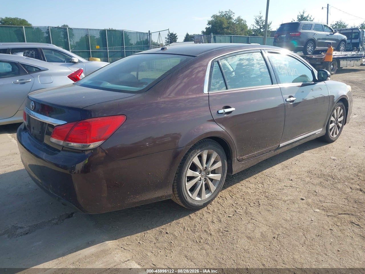2012 TOYOTA AVALON LIMITED · 4/11
