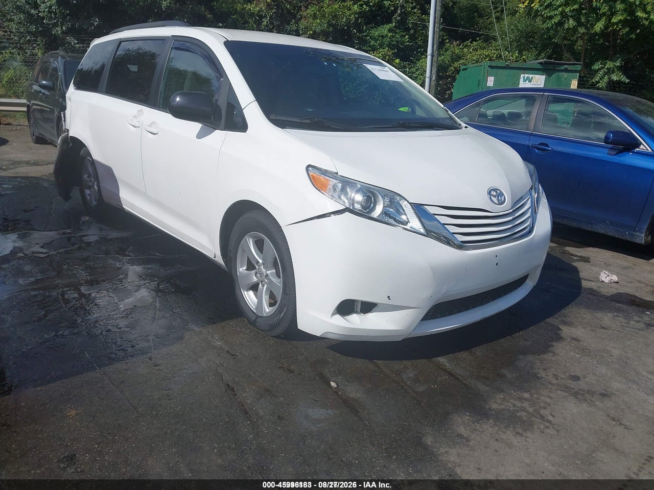 2015 TOYOTA SIENNA LE 8 PASSENGER