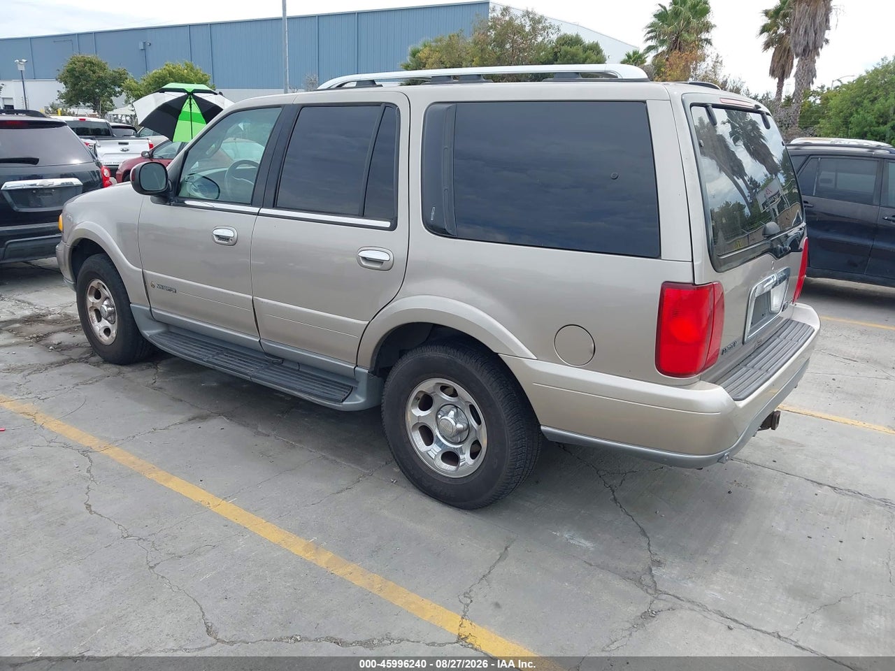 2002 LINCOLN NAVIGATOR   · 3/11