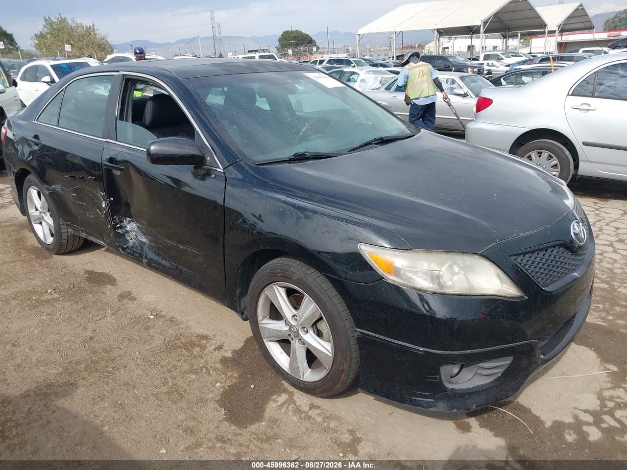4T1BF3EK9BU****** · 2011 TOYOTA CAMRY SE