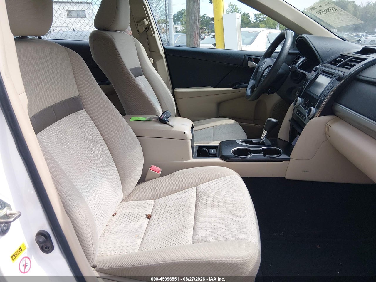 2014 TOYOTA CAMRY LE · 5/11