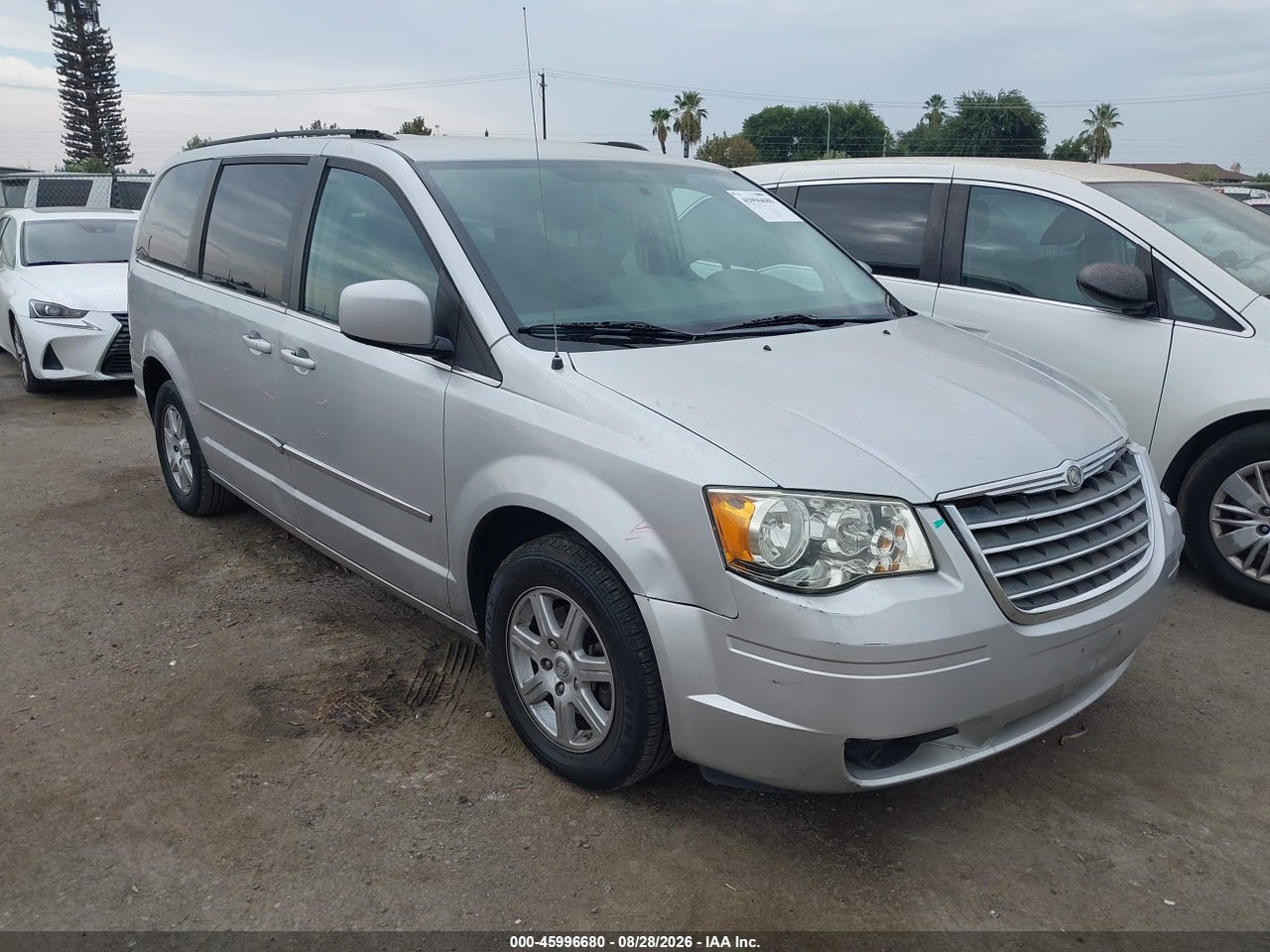 2010 CHRYSLER TOWN & COUNTRY TOURING