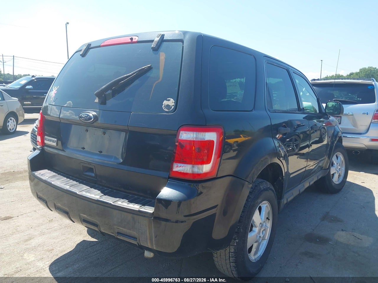 2011 FORD ESCAPE XLS · 4/11