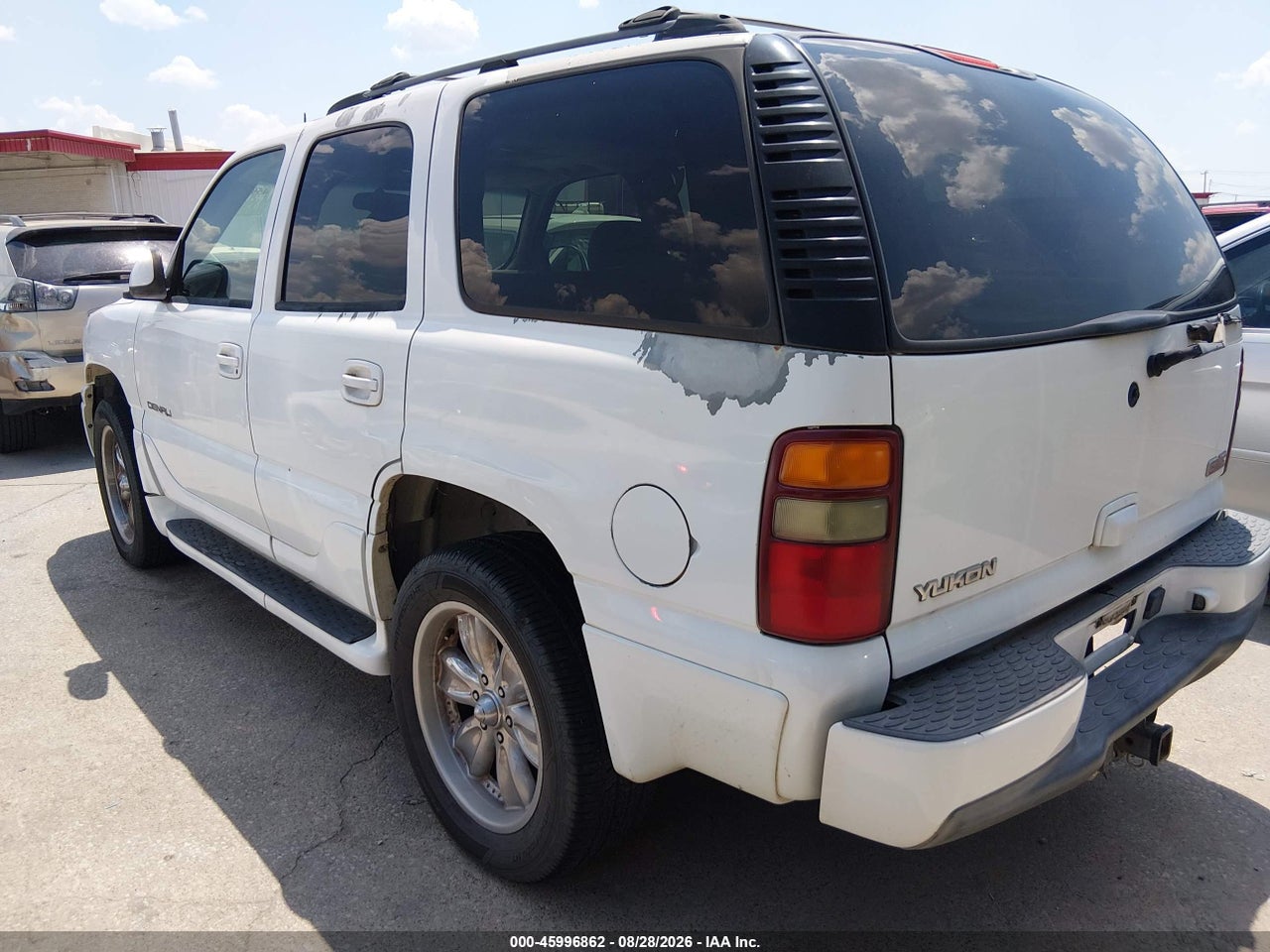 2003 GMC YUKON DENALI · 3/11