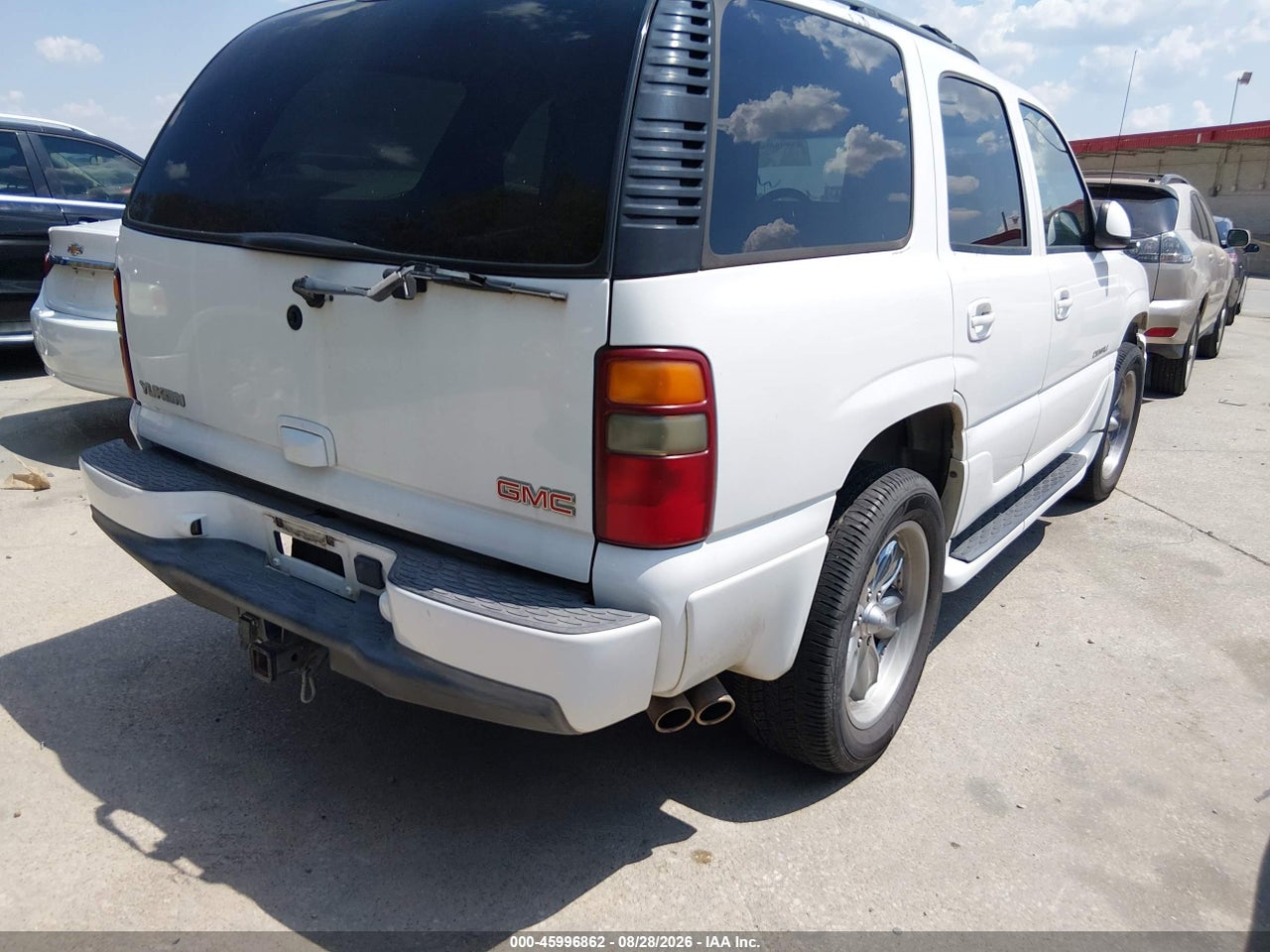 2003 GMC YUKON DENALI · 4/11