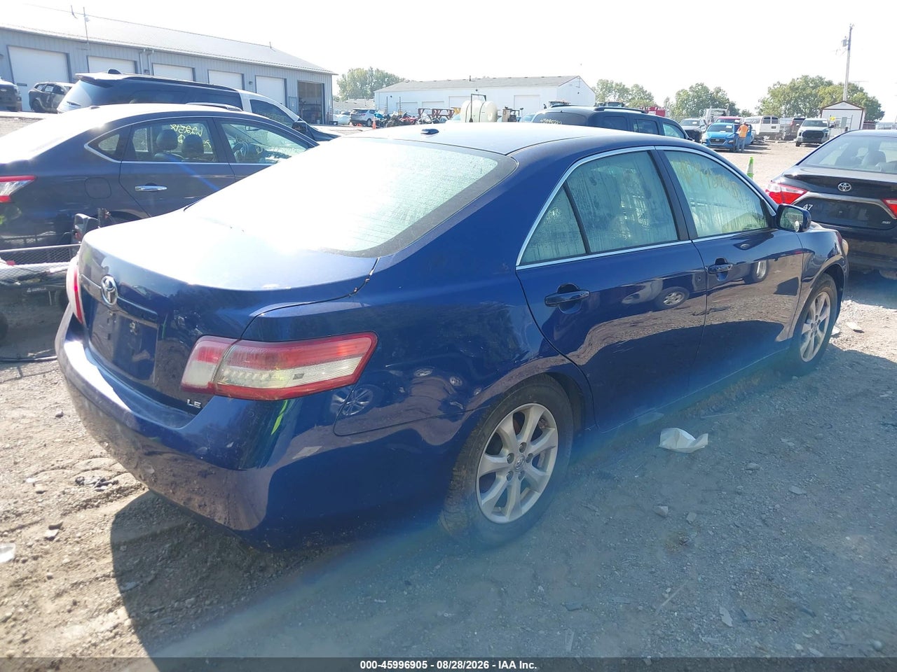 2011 TOYOTA CAMRY LE · 4/11