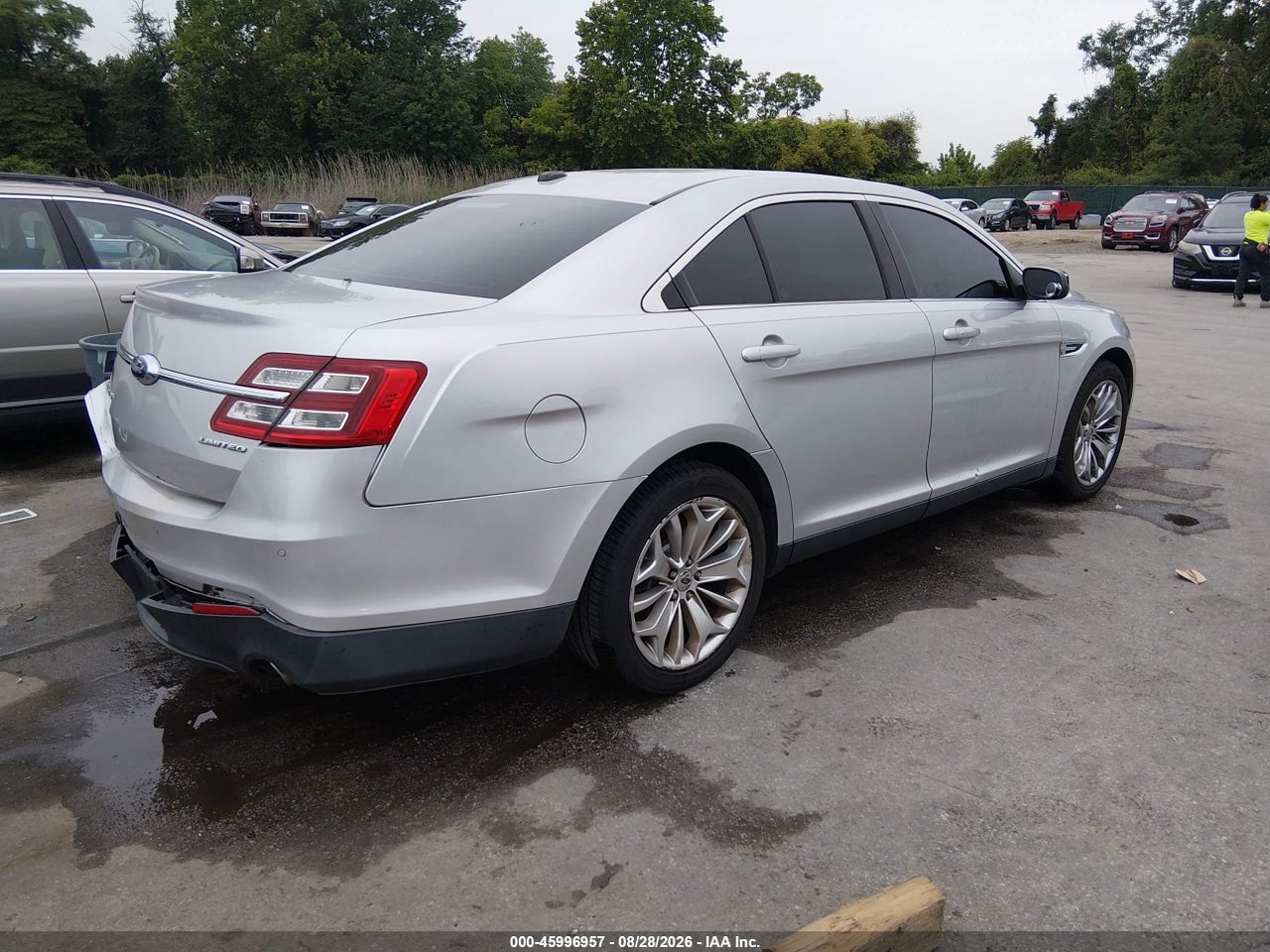2013 FORD TAURUS LIMITED · 4/11