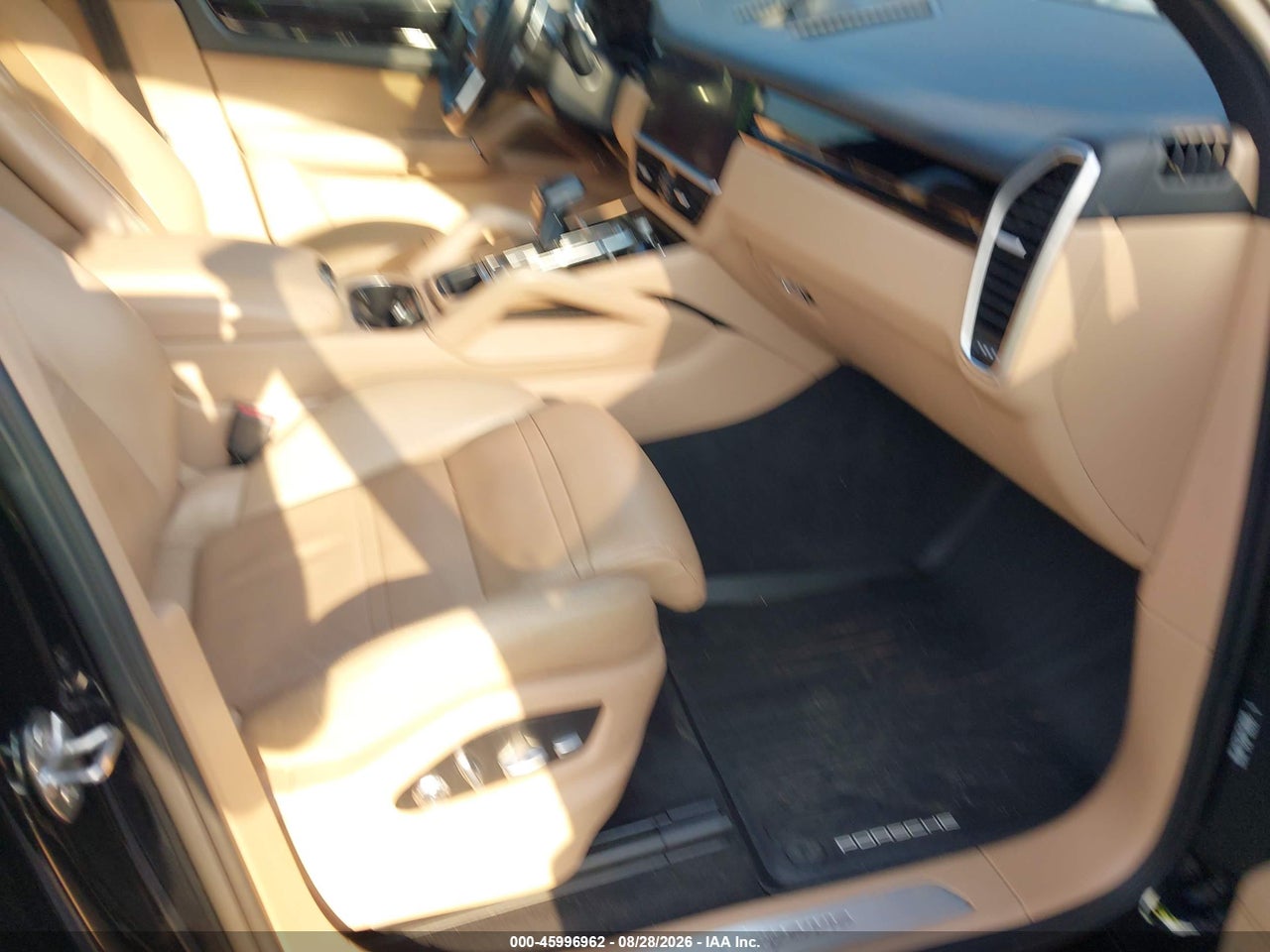 2019 PORSCHE CAYENNE   · 5/11