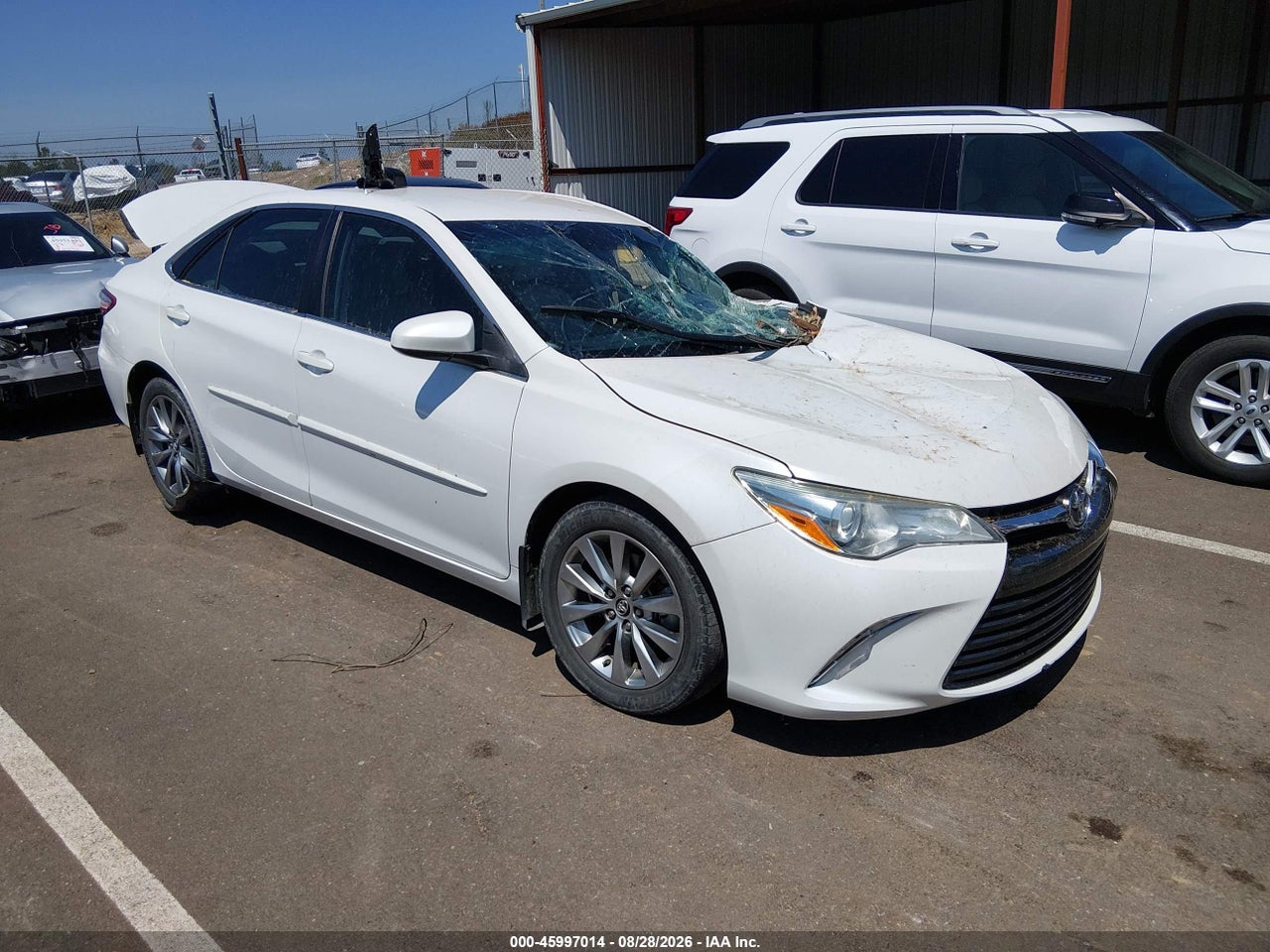 2016 TOYOTA CAMRY XLE