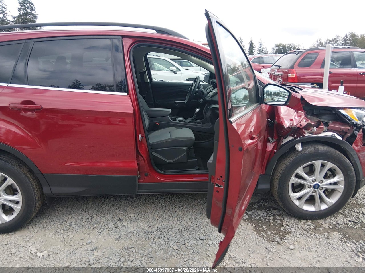 2018 FORD ESCAPE SE · 5/11