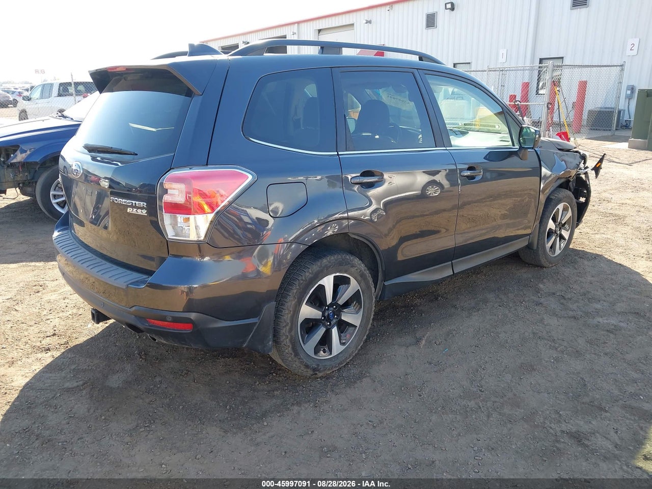 2017 SUBARU FORESTER 2.5I LIMITED · 4/11