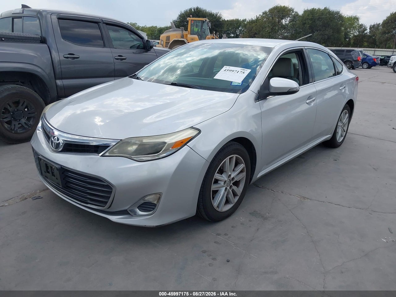 2013 TOYOTA AVALON XLE · 2/11