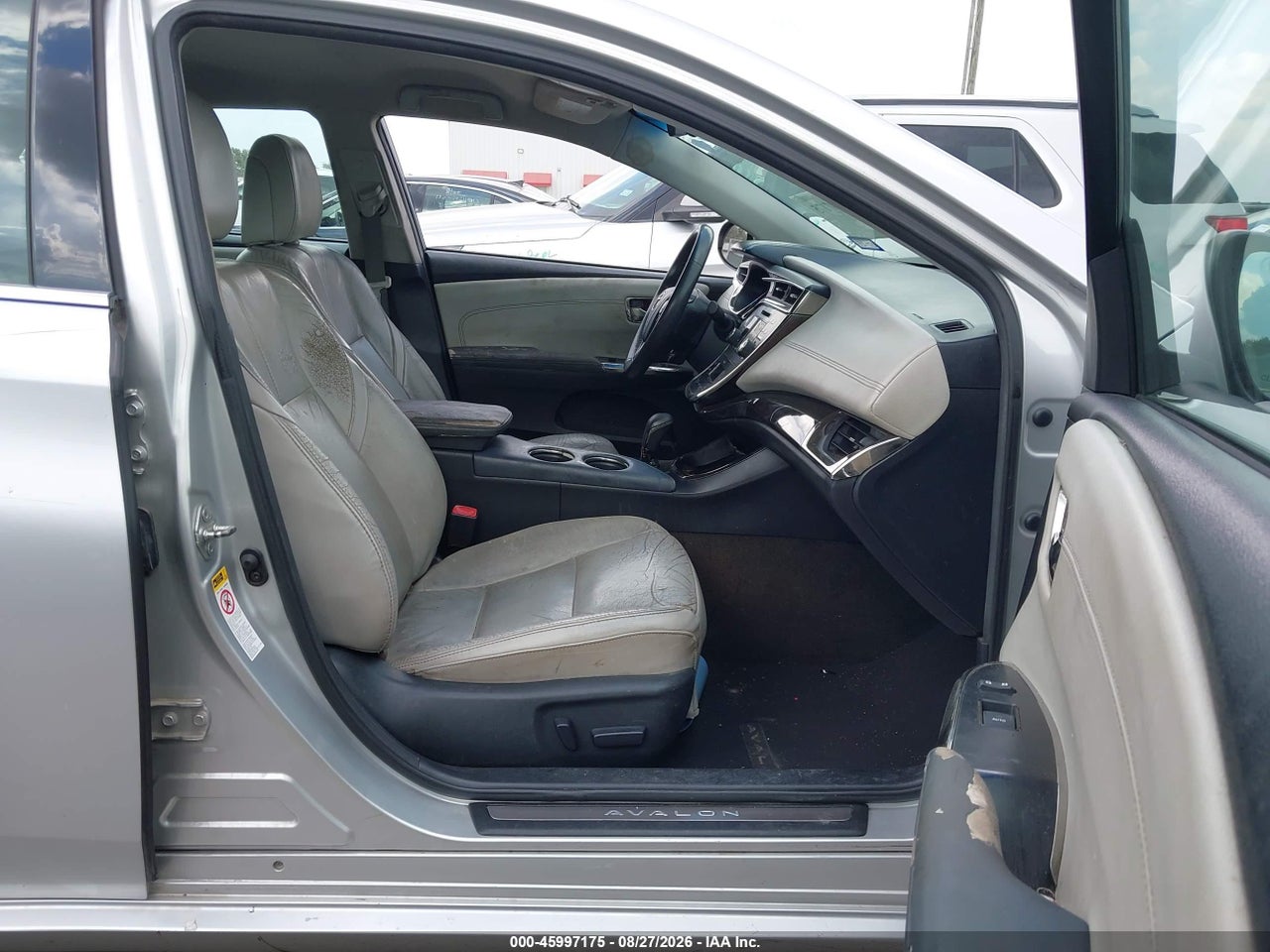 2013 TOYOTA AVALON XLE · 5/11
