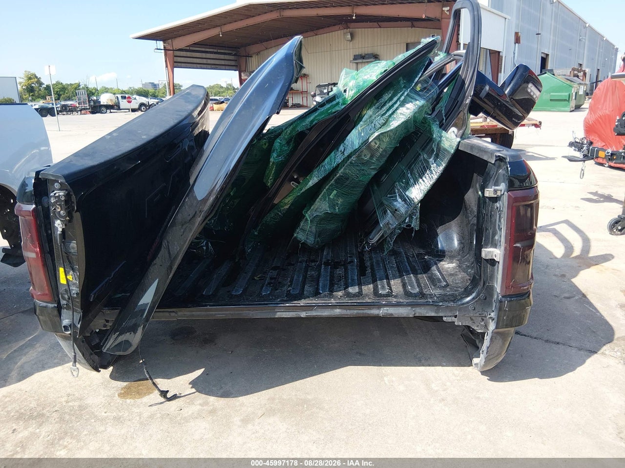 2025 RAM 1500 RHO  4X4 5'7 BOX · 4/10