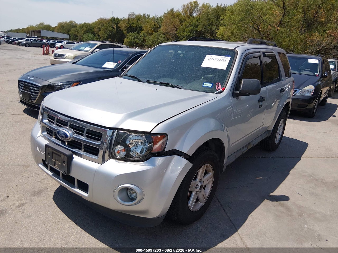 2011 FORD ESCAPE XLT · 2/11