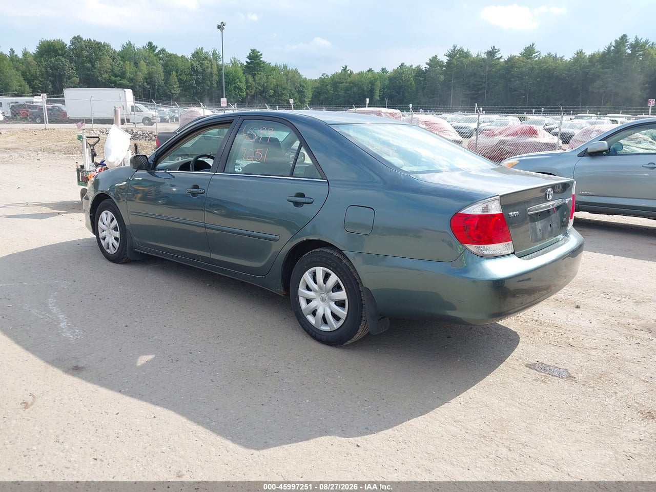 2005 TOYOTA CAMRY LE · 3/11