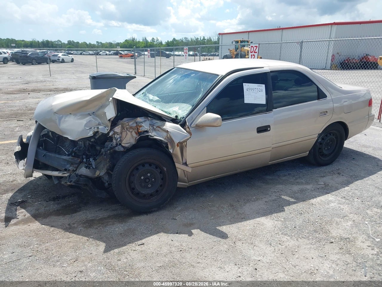 2000 TOYOTA CAMRY LE · 2/10