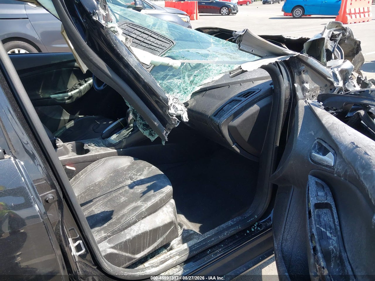 2013 FORD FOCUS SE · 5/11