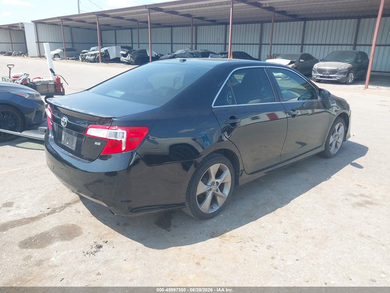 2012 TOYOTA CAMRY SE LIMITED EDITION · 4/11