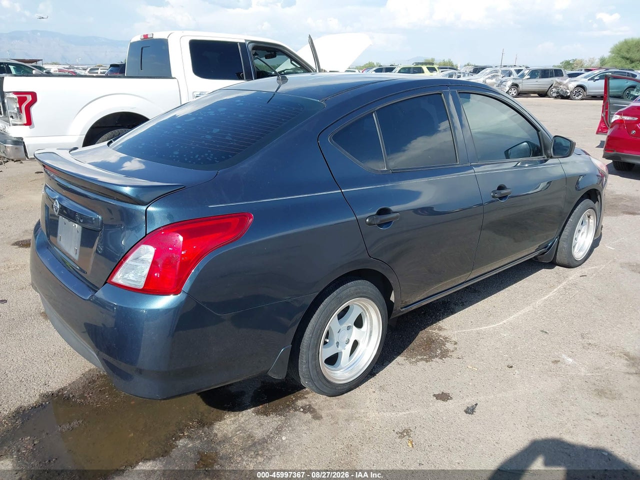 2017 NISSAN VERSA 1.6 S+ · 4/11