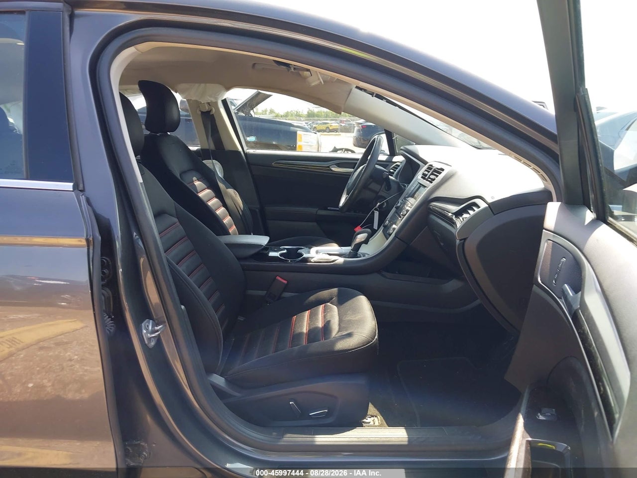 2016 FORD FUSION SE · 5/11