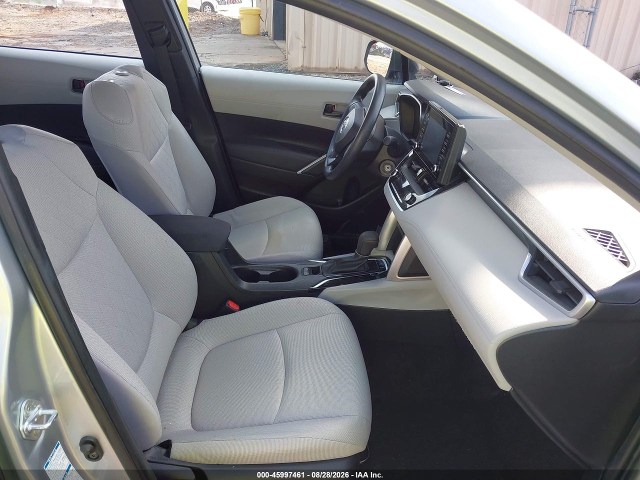 2022 TOYOTA COROLLA CROSS L · 5/11