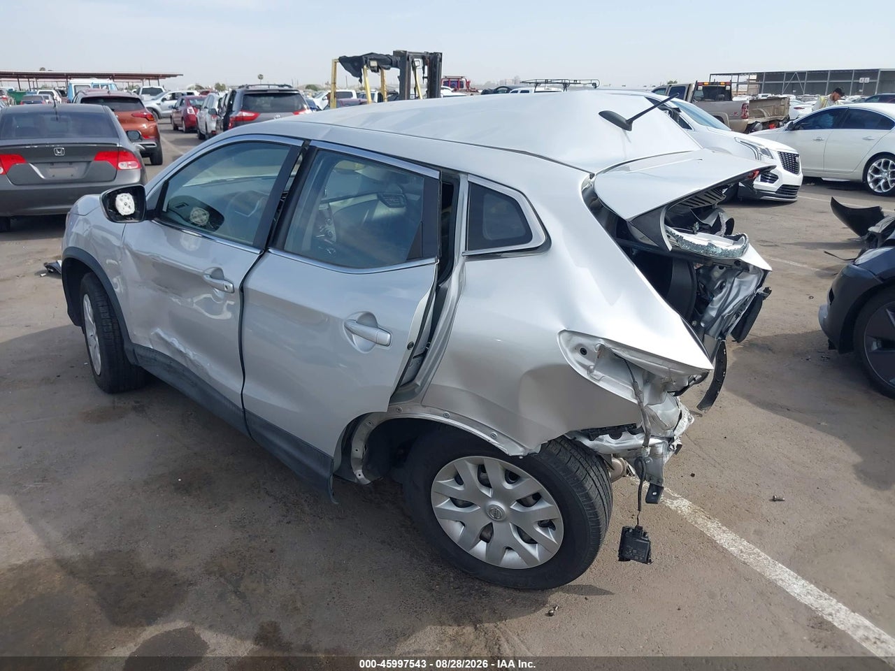 2019 NISSAN ROGUE SPORT S · 3/10